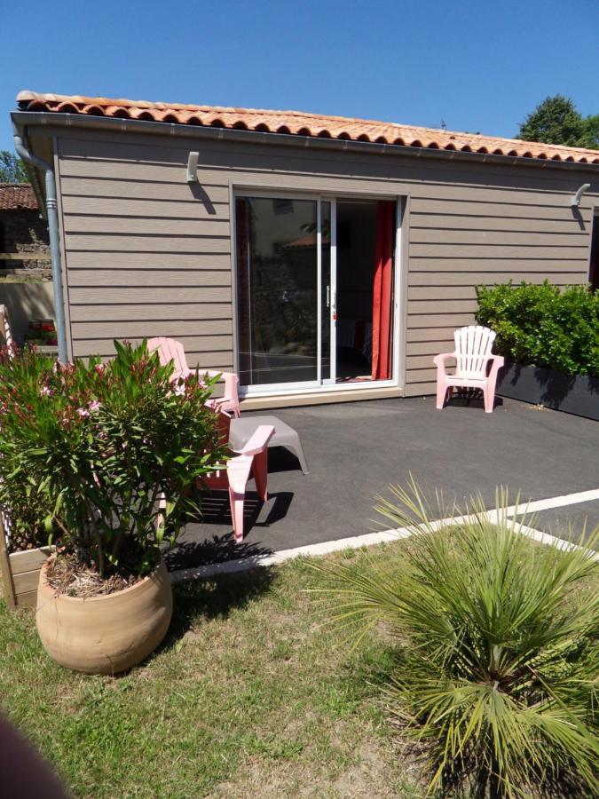 Au Petit Bignon Bed & Breakfast Les Epesses Exterior photo