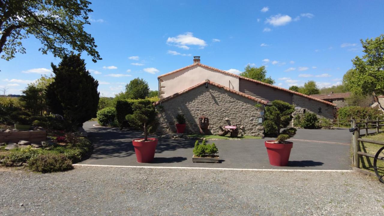 Au Petit Bignon Bed & Breakfast Les Epesses Exterior photo